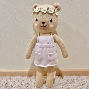 Cuddle and kind bear